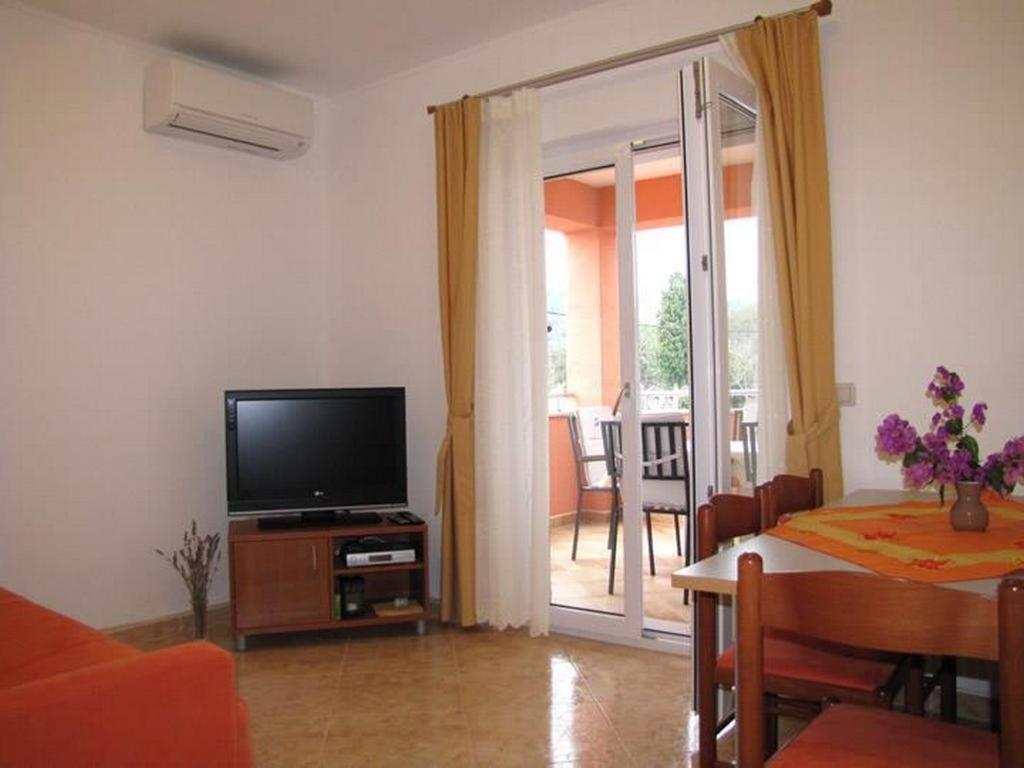 Family Friendly Apartments With A Swimming Pool Nevidjane, Pasman - 18054 Neviđane Екстериор снимка