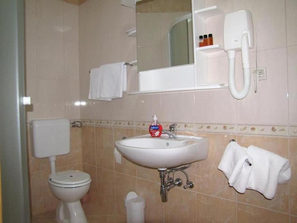Family Friendly Apartments With A Swimming Pool Nevidjane, Pasman - 18054 Neviđane Екстериор снимка