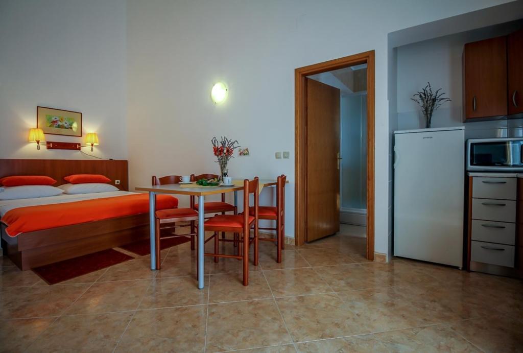 Family Friendly Apartments With A Swimming Pool Nevidjane, Pasman - 18054 Neviđane Екстериор снимка