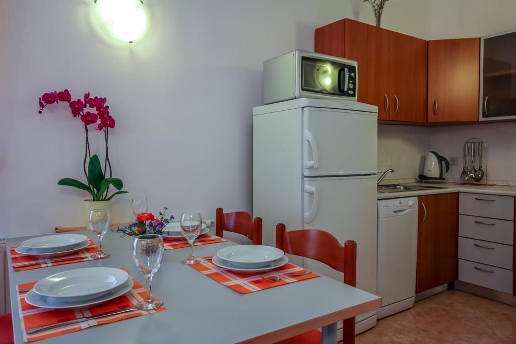Family Friendly Apartments With A Swimming Pool Nevidjane, Pasman - 18054 Neviđane Екстериор снимка
